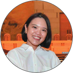 写真：辻村深月さん