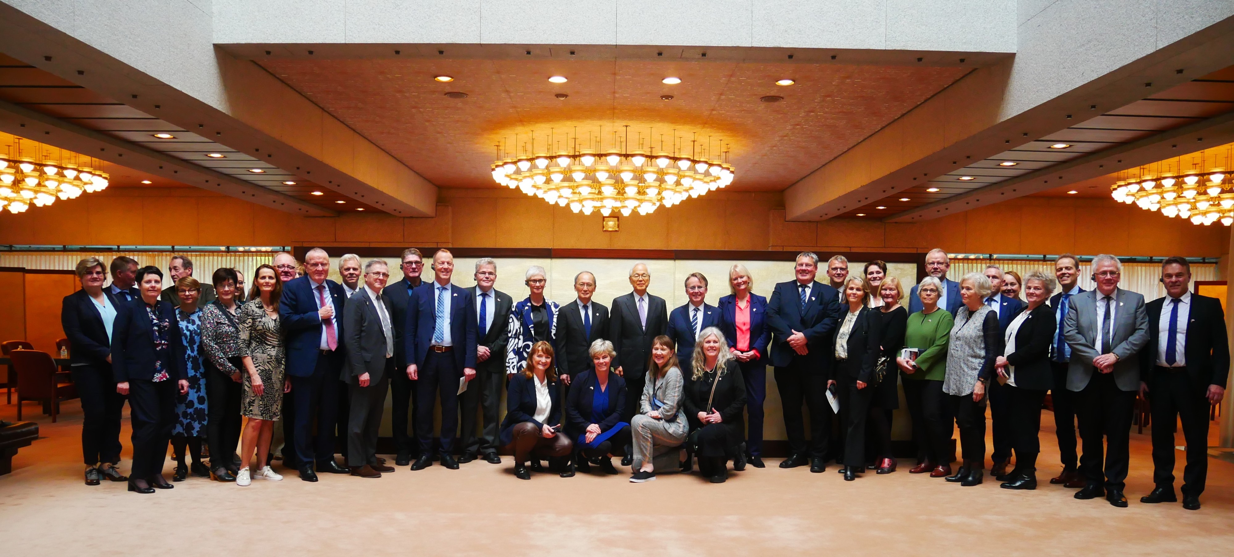 picture of President of the Supreme Court of Iceland and other members of the Icelandic Lawyers’ Association