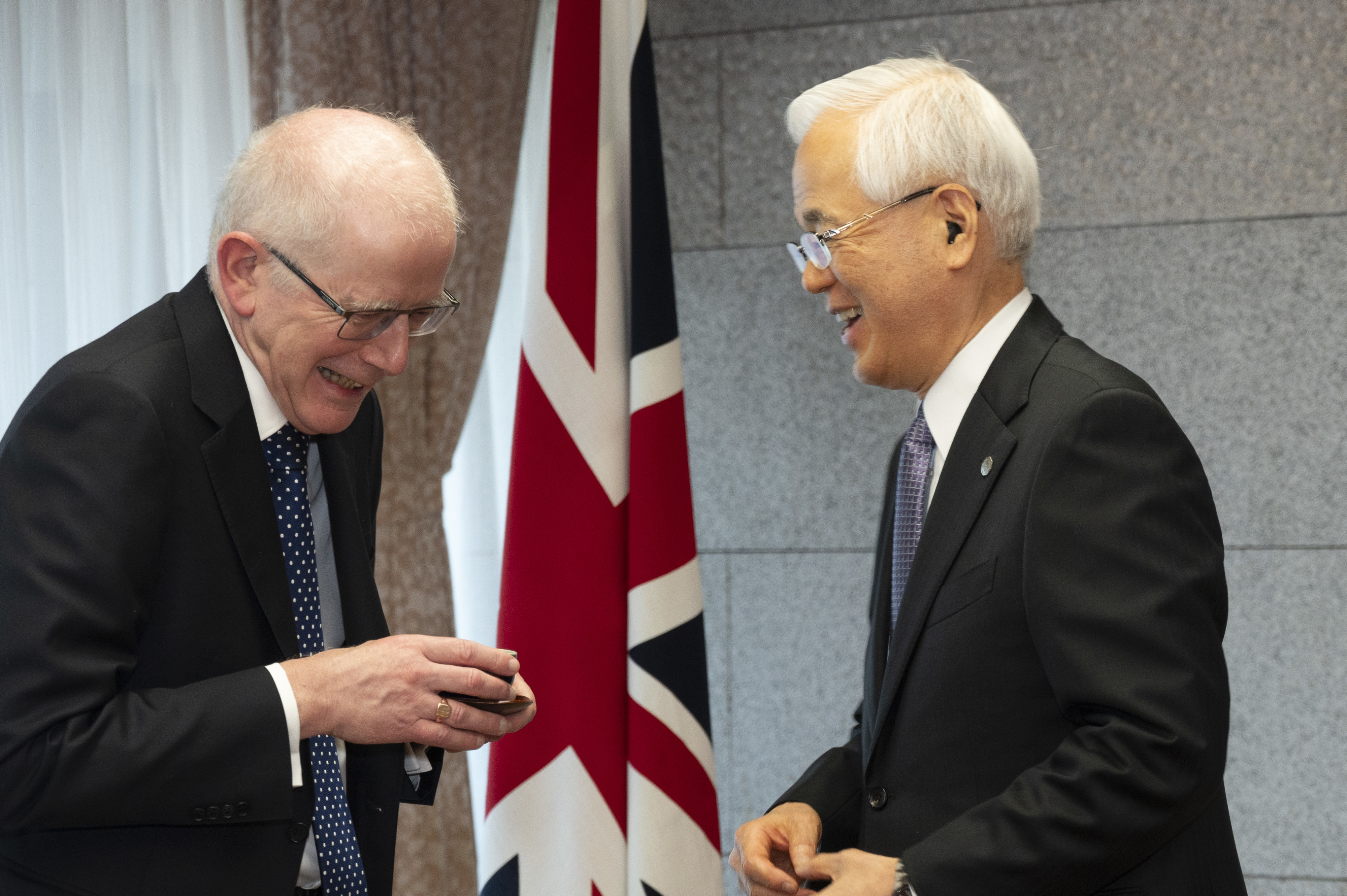 Picture of Chief Justice TOKURA and Lord Reed
