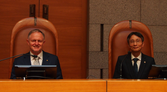 Picture of Chief Justice IMASAKI and Chief Justice Gageler2