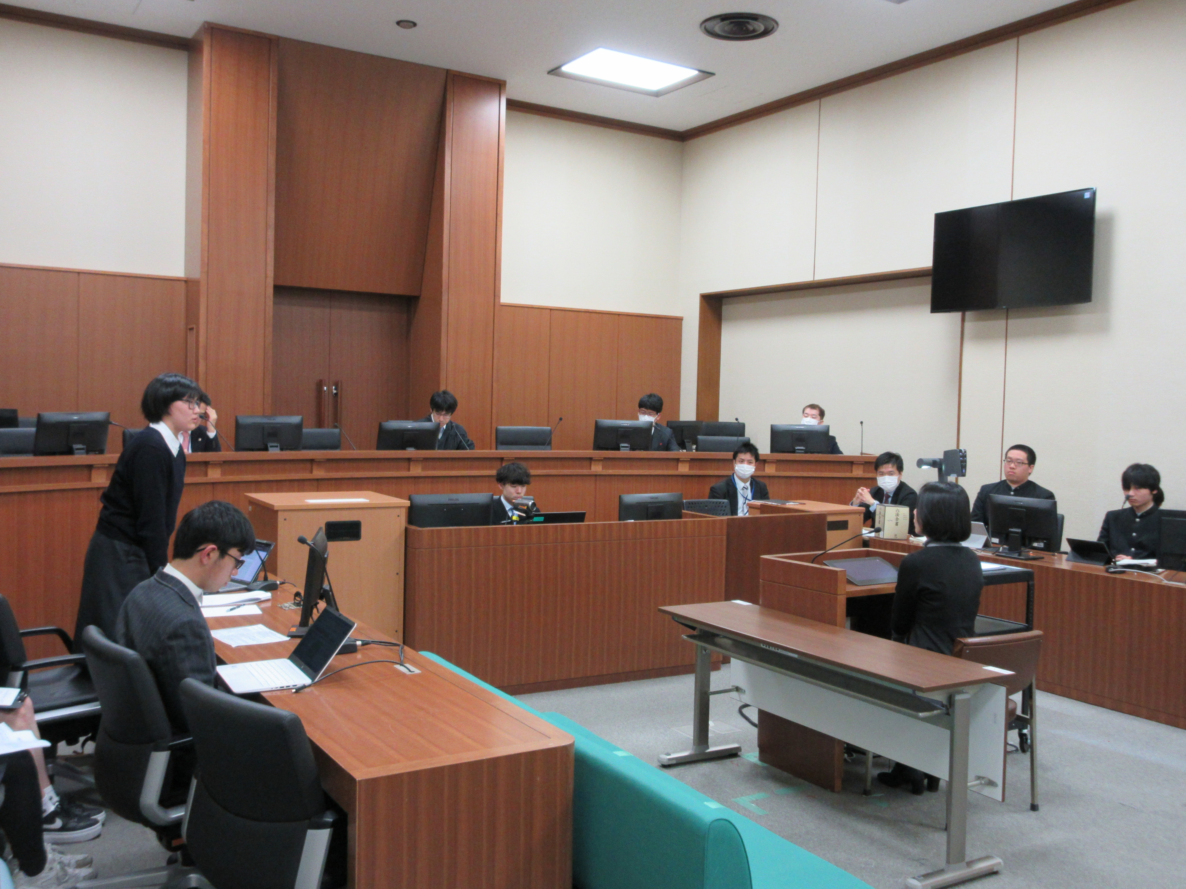 写真：高校生模擬裁判選手権の様子