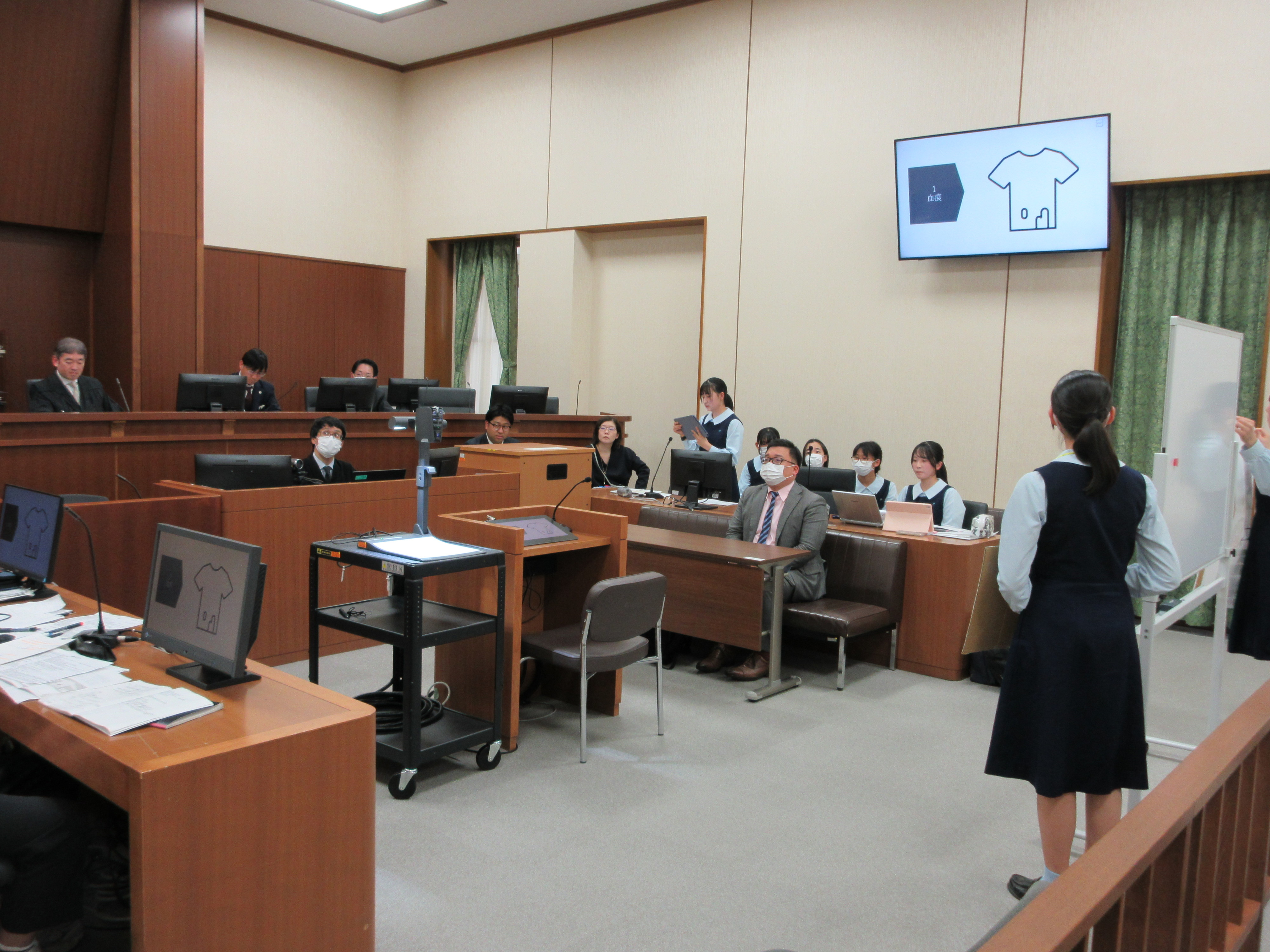 写真：高校生模擬裁判選手権の様子