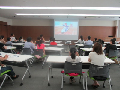 写真：ＤＶＤ上映・法廷見学