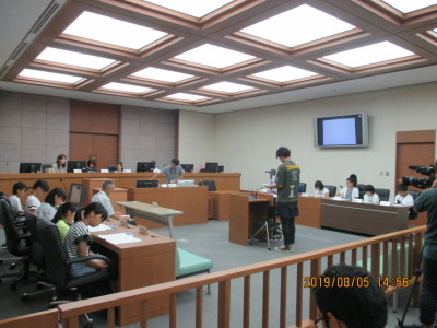 写真：模擬裁判の様子