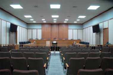 写真：裁判員裁判用法廷(101号法廷)