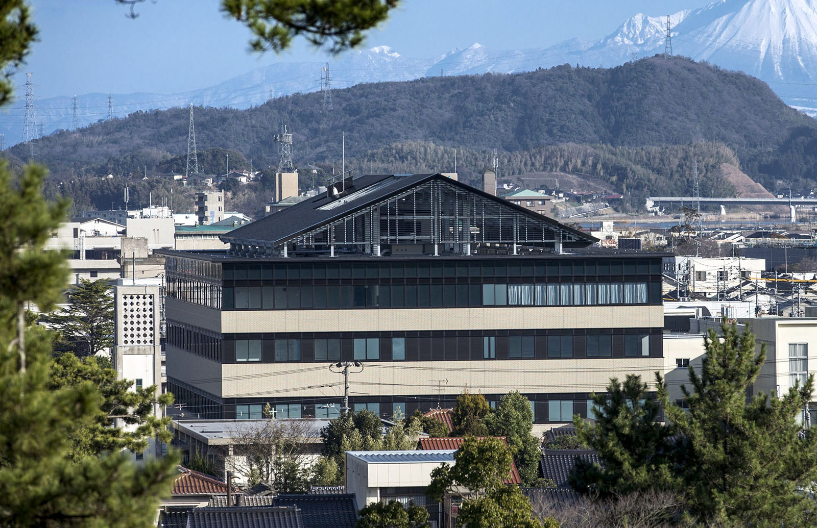 写真：松江地方・家庭裁判所 庁舎外観