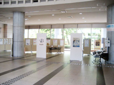 写真：裁判員制度パネル展示会1