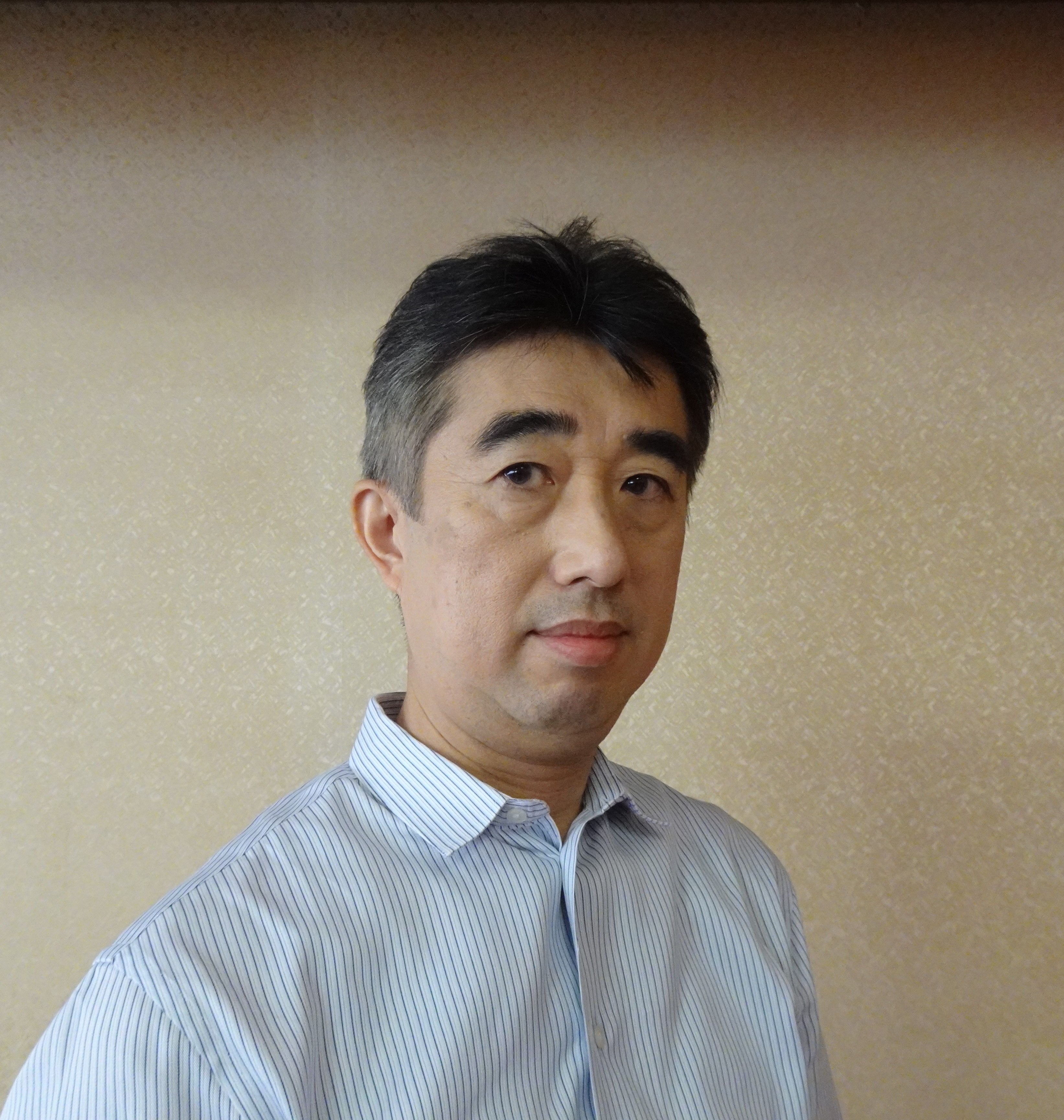 写真：長崎地方・家庭裁判所長　岡部　　豪