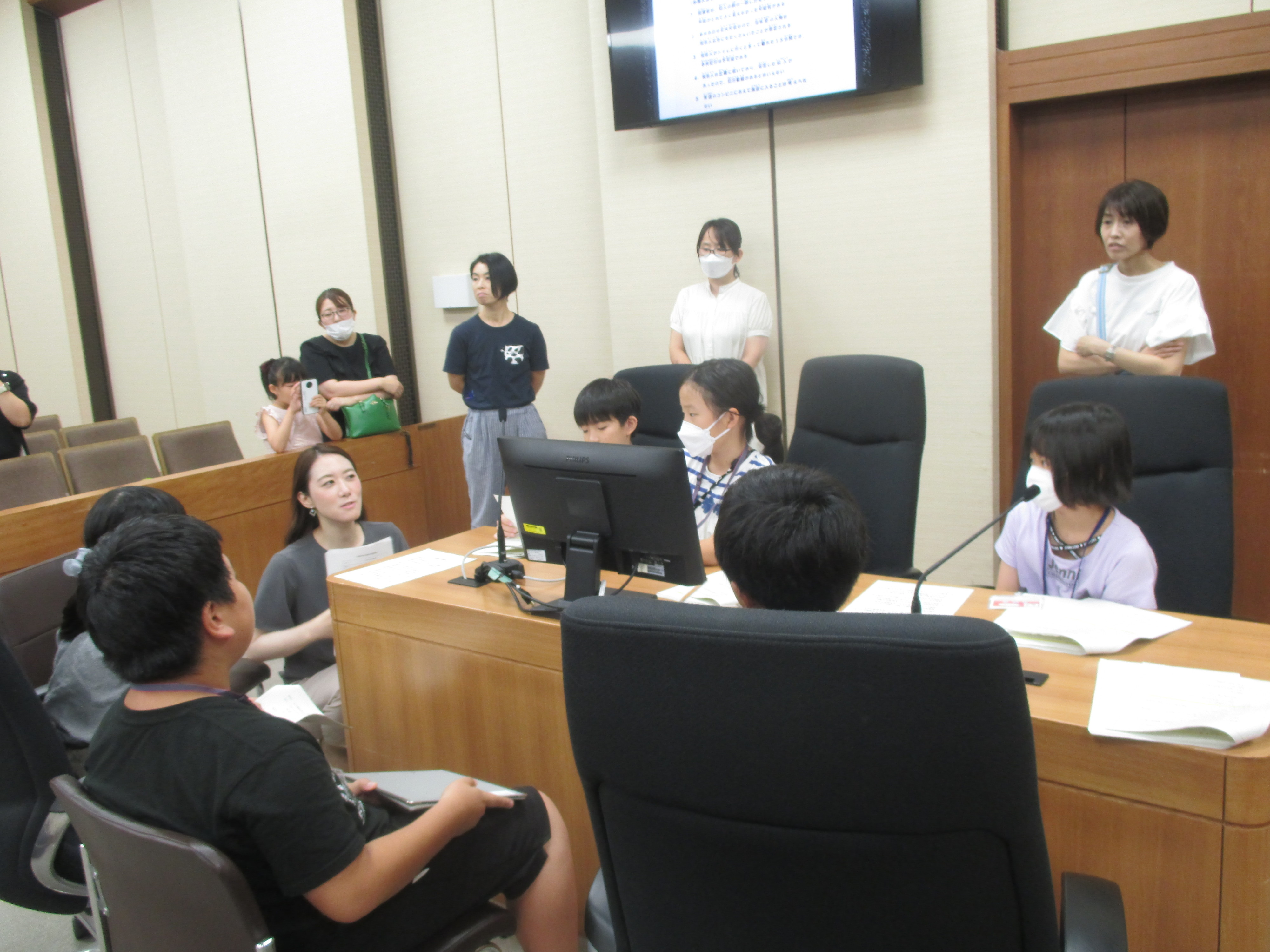 写真：評議の様子