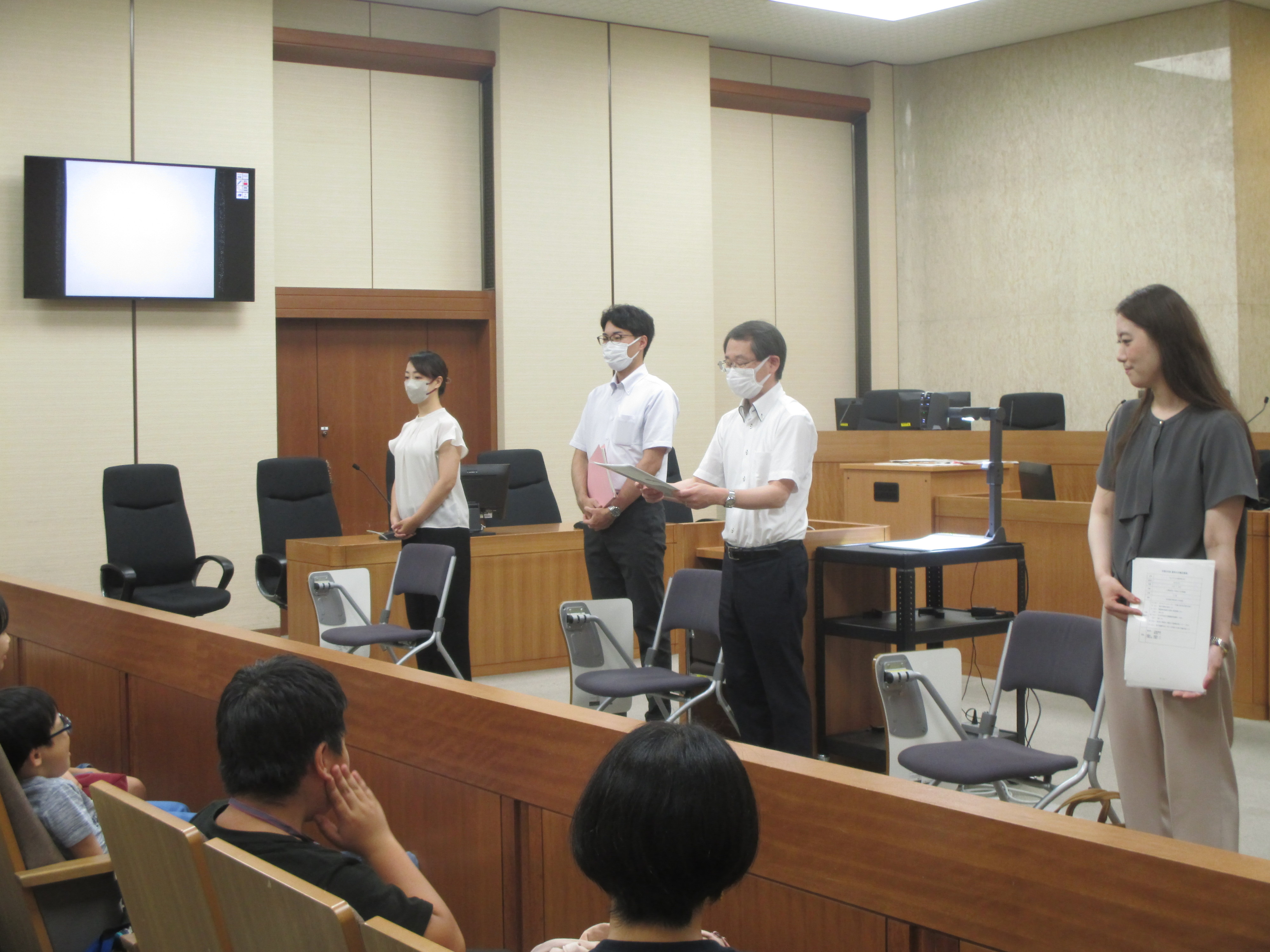 写真：こども裁判所の様子