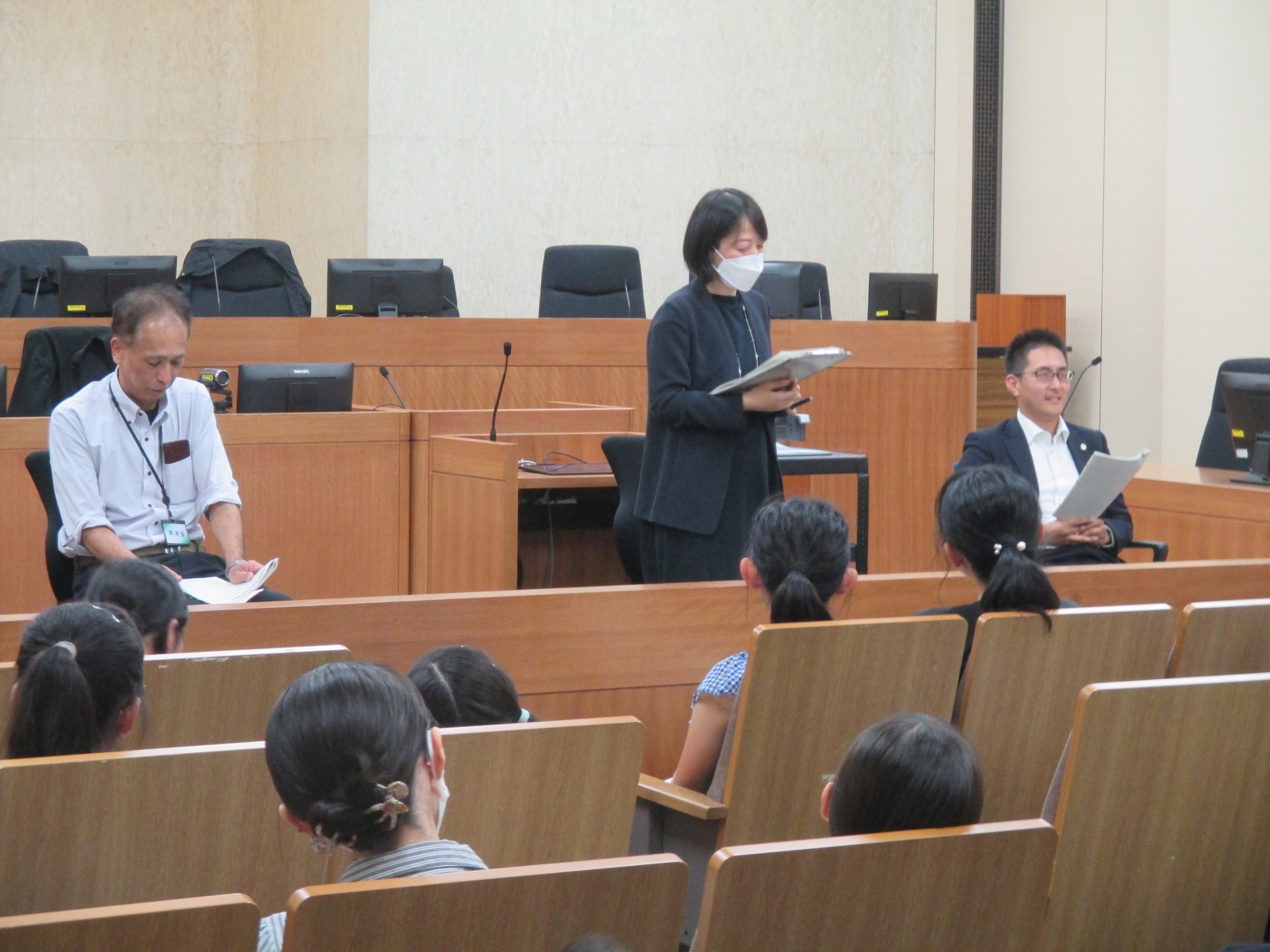 写真：こども裁判所の様子