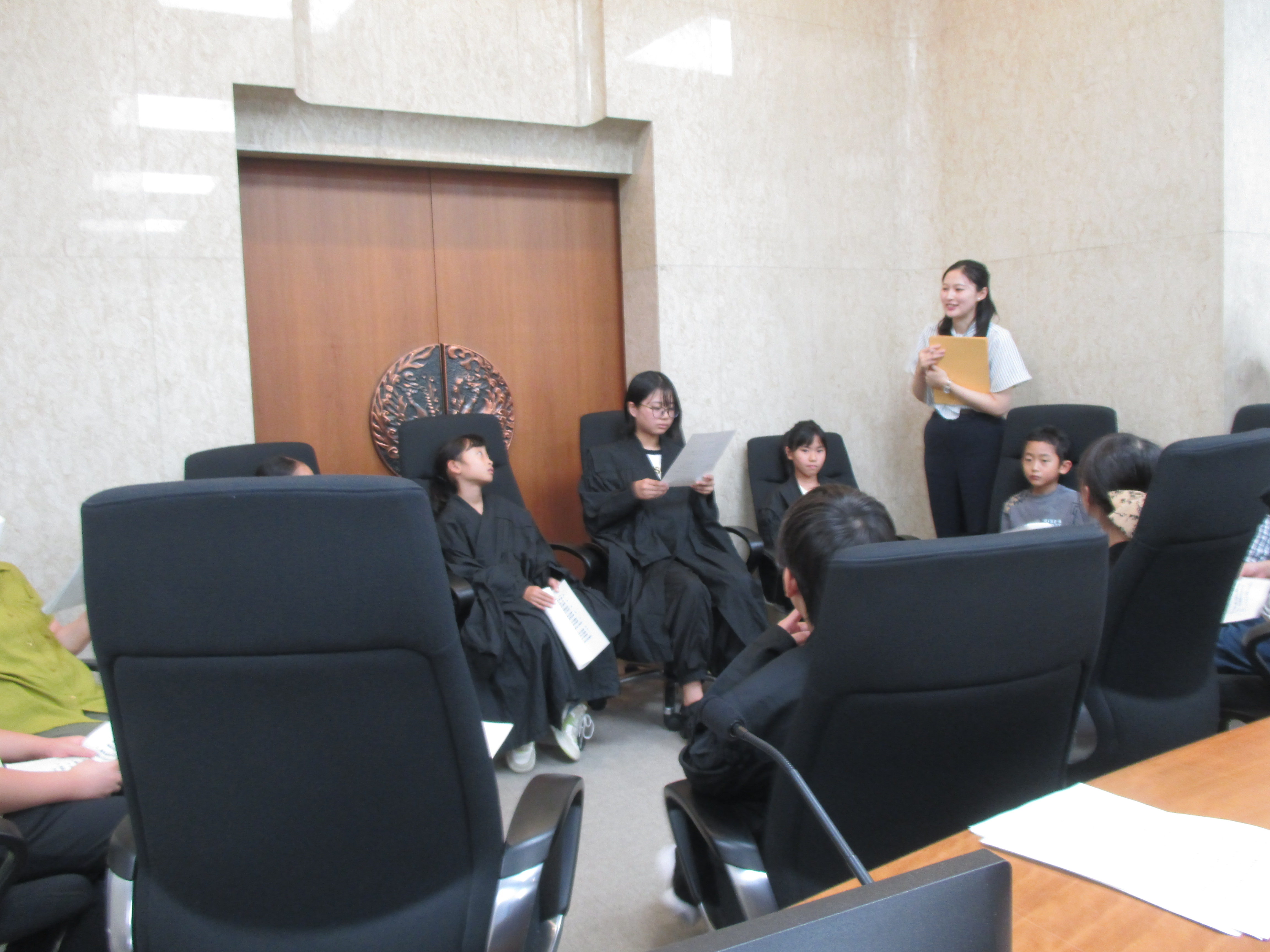 写真：評議の様子