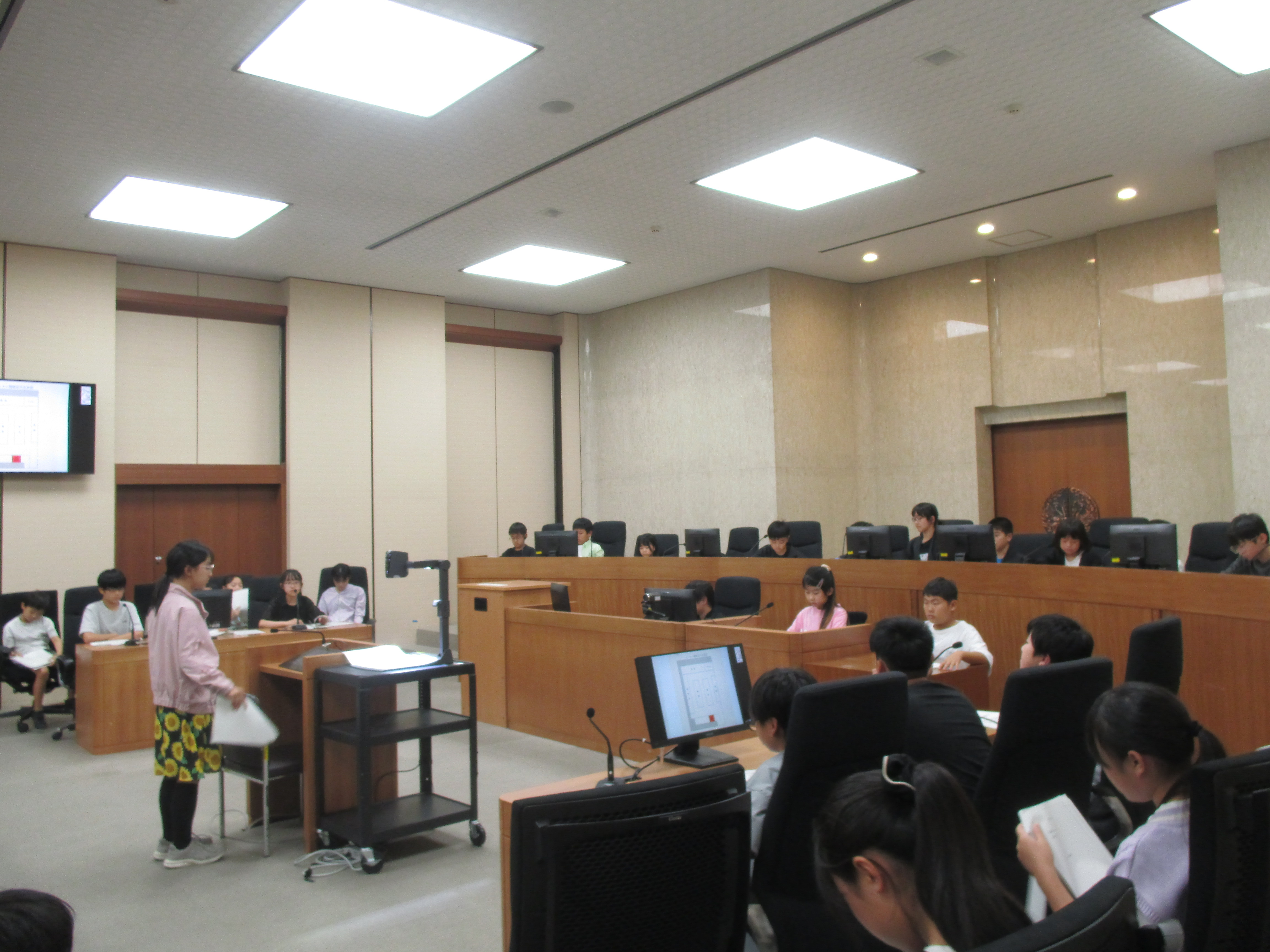 写真：評議の様子