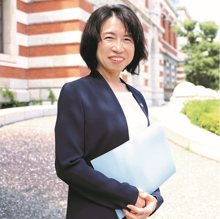 幹部職員2