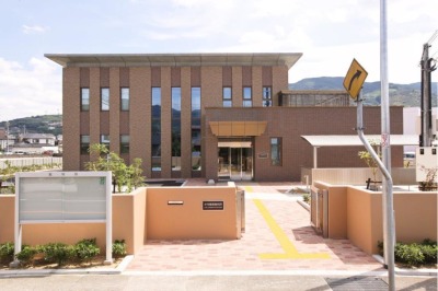 妙寺簡易裁判所・和歌山家庭裁判所妙寺出張所外観
