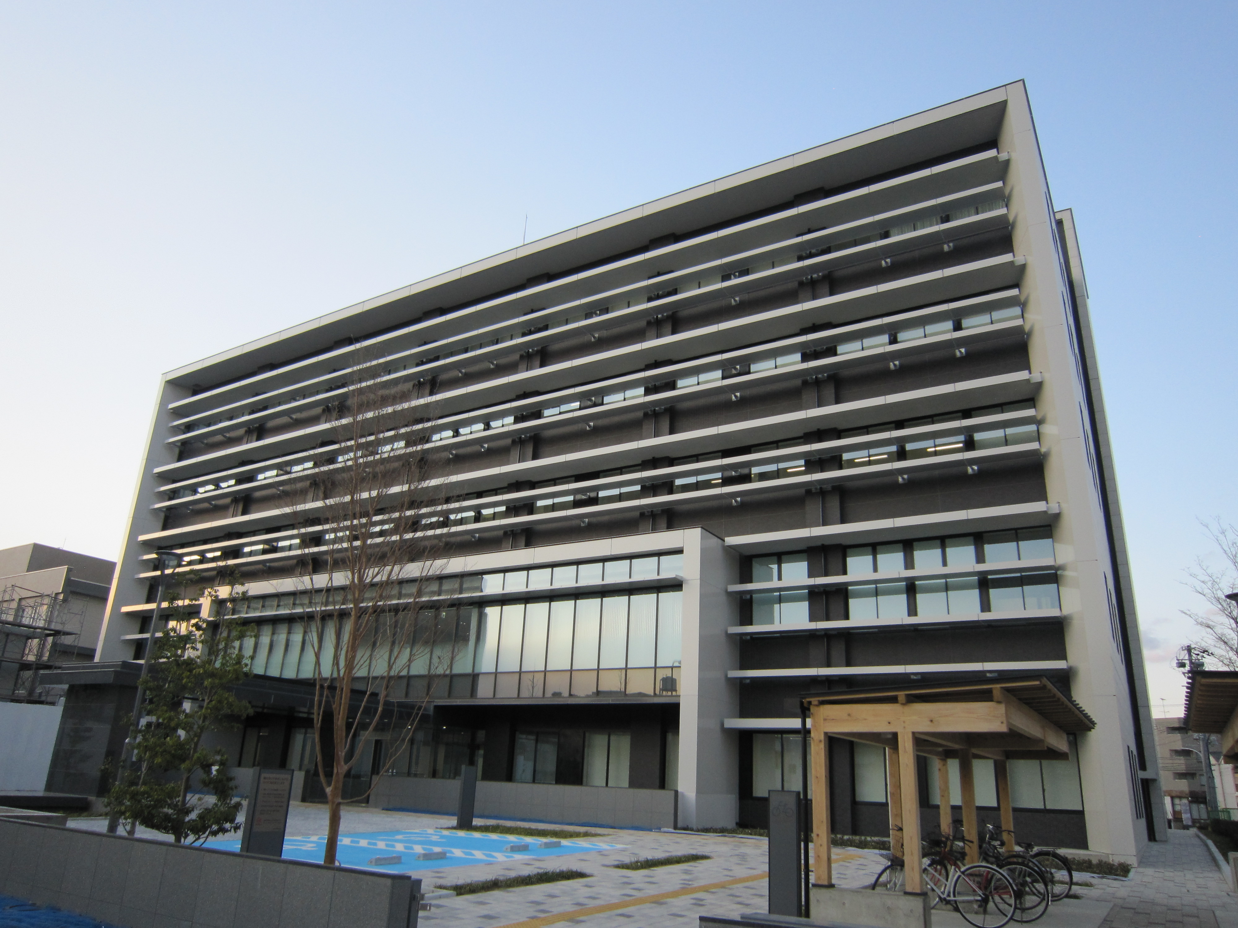 写真：津地方裁判所/津家庭裁判所/三重県内の簡易裁判所外観